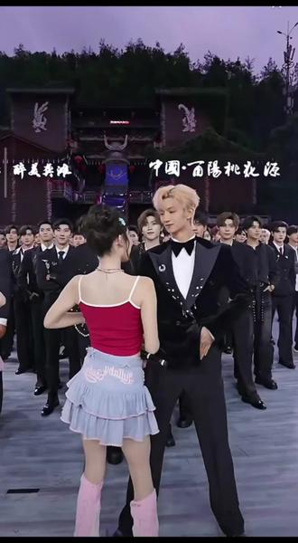 龙队是懂我们想看啥的 #龙悦龙浩天妹妹 #紫霖 #紫悦龙霖 #龙浩天 #舞台互动瞬间
