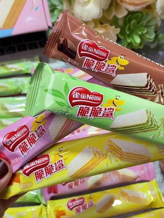 五层威化四层夹心吃起来酥酥脆脆的真不愧是脆脆鲨每种口味都好好吃# 脆脆鲨 # 威化饼干 # 脆脆鲨春日限定 # 雀巢脆脆鲨