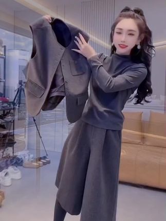 #早秋贵气感穿搭 #森系少女感穿搭 #高级感套装穿搭 #一套好看的衣服能让你不动声色的美