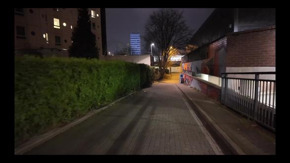 Matteo说他喜欢听kpop,聊了一晚上的enhypen哈哈哈哈哈哈他说我是中国人里面最social的一个
还有一个韩国妹,好韩,我们围着圆桌聊天儿,我说follow me!她接:follow me come and get illusion我真的笑死了好吗?!
回家地铁上Futia说其他班的学生看起来比我们年纪大,我说可能只是穿的比较mature,然后我突然唱:im so mature im so mature im so matue
i got me a therapist to tell me there's other men
然后就一起唱哈哈哈哈哈哈哈哈弥补了她在派对上没有唱到kill bill的遗憾
我说Futia你是我的soulmate 我们应该结婚 但是中国不让两个女孩结婚 坦桑尼亚让吗?她说也不让 所以我们必须在德国结婚哈哈哈哈哈哈哈哈哈xswl