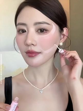 姐妹们!9.9两支的#液体修容 真的让我体验到了平地起的快乐,真的巨好用呀!#拯救塌鼻梁 #修饰脸型 #仙女必备
