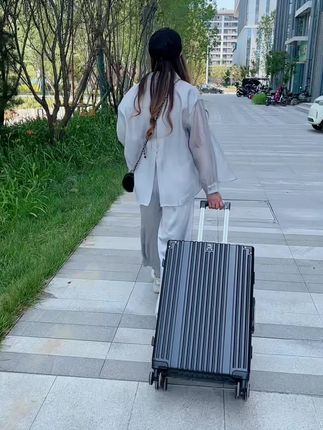 学生行李箱推荐#行李箱 #学生行李箱 #工厂实拍视频 #我要上热们