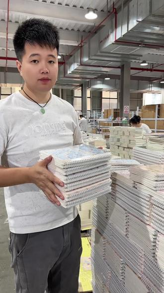 就拿这个当六一儿童节礼物吧,妈妈们#线圈本 #文具安利 #笔记本 #本子 #仓库实拍