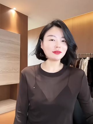 谁还没拥有这件爆款长袖T恤!修身显瘦,气质拉满,随便搭都超好看#打底衫 #显瘦百搭 #好物推荐 #今日分享