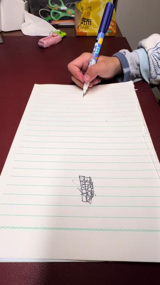 如何画三辆坦克
#坦克兄弟 #多拉 #100歼击车 #外星kv6