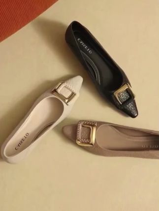 #羊皮百搭单鞋 #软底小单鞋 #压花女鞋 #软底软面穿上超舒服 #好穿又好搭 @抖音小助手