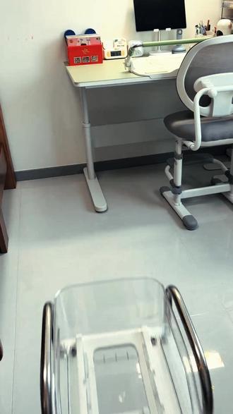 孩子的书包终于有家了,孩子看书拿书都很方便,还不占桌面空间#收纳整理 #书包置物架 #学习用品