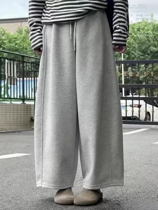 #夏季穿搭 #极简主义 #高级感穿搭 #时尚搭配服装 #牛仔裤