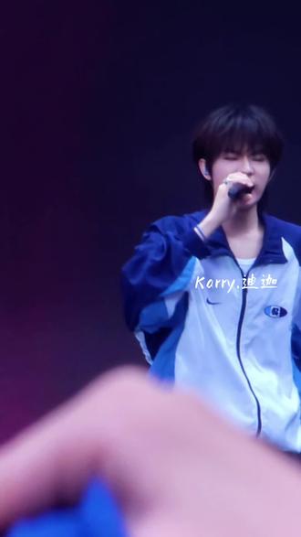 谁家高中生一上来就唱三首苦情歌呀 😭
#张子墨 #太空奇缘音乐嘉年华 #恋人