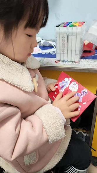 #不一样的礼物不一样的惊喜 她说送给爸爸妈妈的情人节礼物🎁#手工制作