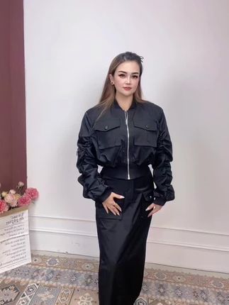 #黑色系穿搭 #女装搭配 #女装新品日  #每日分享 #套装显瘦穿搭