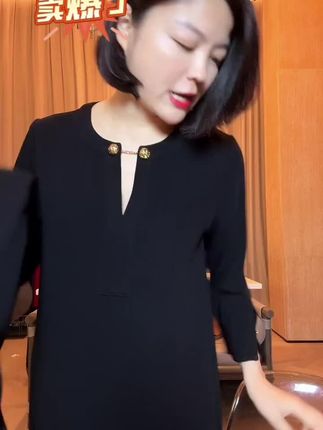 TANTAN 显瘦气质开叉宽松百搭连衣裙#女装穿搭 #优雅气质 #每日分享 #穿出高级感 #高级感穿搭
