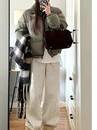 生完孩子可穿孕妇裤秋季款2025新款外穿加绒加厚裤宽松阔腿裤卫裤