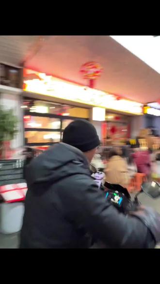 快餐店不靠低价内卷,这套会员玩法让上班族反复下单! 快餐店不靠低价内卷,这套会员玩法让上班族反复下单!#快餐店 #餐饮小程序 #会员营销 #外卖自提