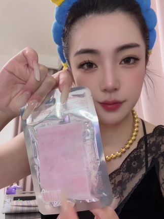天天吵吵脸干巴,用,酷酷补水,一大袋子10片,送试用,洋甘菊适合红,敏肌,玫瑰适合大干皮,皮肤暗沉的姐们,用吧,一天一次,