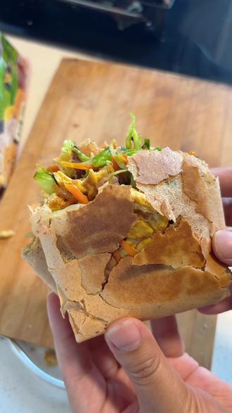 跟着女明星姜妍做低卡菜煎饼 酥酥脆脆很香超好吃 低卡无负担减脂人的早餐 #菜煎饼 #杂粮煎饼 #减脂早餐 #干净饮食#减脂期做饭有多简单