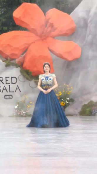 啊啊啊诗诗姐真的是美神来的#刘诗诗#REDGALA