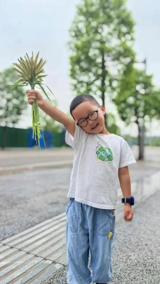 咘咘小朋友的创意手工时间开始了#万物皆可盘