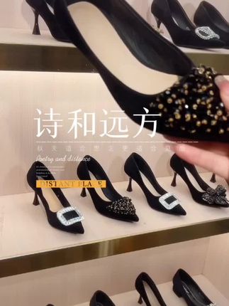 浅口高跟鞋尖头细跟气质中跟黑色职业工作鞋百搭单鞋久穿不累女鞋 秋冬新款性感红底时尚百搭气质单鞋重要场合必备 #浅口鞋 #性感美女 #必备好物 #源头实力厂家 #工厂价格