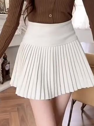 小姐妹们秋冬毛呢半身裙来喽,学院风高腰百褶裙A字裙,隐形拉链带有防走光内里,少女感爆棚的一条小短裙,减龄也好看!