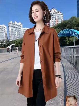 春秋新款大码时尚外套 这件纯棉的衬衫外套我真的太爱了,它不仅百搭还实用,穿上身很舒服又柔软,而且非常耐穿,不容易过时。它是纯棉材质的,舒适透气,宽松版型设计还能遮肉显瘦,特别适合肚子上有肉的人穿,不管是胖还是瘦都能轻松驾驭,喜欢的家人们千万不要错过了,来试试吧,真的漂亮。 #减龄气质 #春秋穿搭 #外套穿搭 #减龄显瘦穿搭 #大码穿搭 。