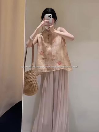 姐妹们~这款新中式国风套装来啦#夏天该有的样子 #高级感穿搭 #夏日氛围感气质穿搭 #女装 #气质仙女裙穿搭