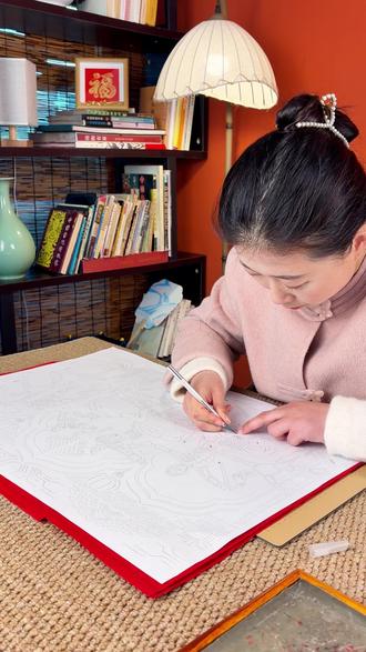 当春晚机器人遇上非遗剪纸 #剪纸 #抖音非遗计划 #百young非遗计划 #抖音非遗嘉年华 #春晚