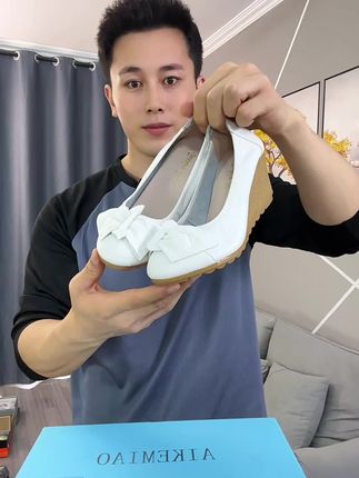 #女款坡跟鞋 #脚宽脚胖都可以 #软底软面穿上超舒服 #舒适百搭 #一脚蹬