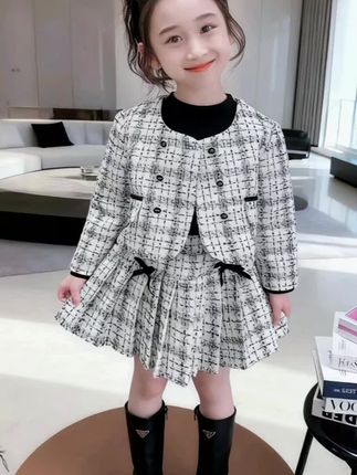 女童洋气小香风套装裙春秋2025新款儿童秋装时髦外套女宝韩版套裙#女童小香风外套 #洋气小香风套装#生女儿就是用来打扮的#高品质童装