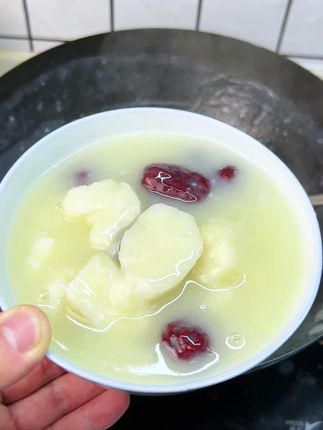 这个哈蜜白薯真的巨好吃,粉糯香甜没有筋,又沙又面,口感像冰激淋一样,满满的儿时的味道 #红薯稀饭 #小时候味道 #家乡的味道