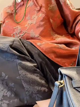 #新中式穿搭 #显瘦穿搭 #穿出自己的风格 #两件套 #穿搭 @DOU+上热门