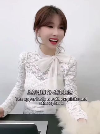 难怪这件#蕾丝衫 会卖爆🔥,蝴蝶结系带,韩系又气质,搭毛衣有层次有氛围 搭外套气质高级 单穿不失优雅谁能不爱啊~#今天穿什么 #到了冬天这么穿 #内穿外搭保暖又好看 #时髦精的冬天这样穿