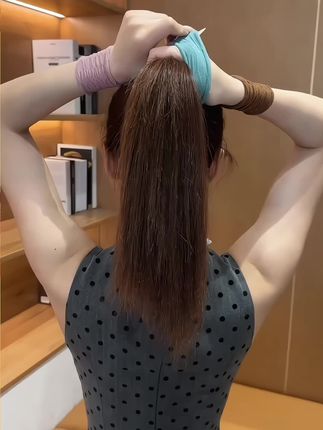 更宽更厚的面膜发圈,女团高马尾轻松拿捏,你确定不试试吗#发饰头饰#高弹力无接缝发圈 #高马尾必备#面膜发圈#发圈头绳