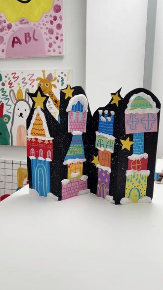 冬日里的星星小镇
#手工 #儿童画 #雪屋