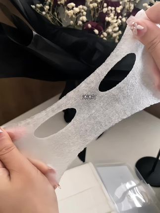#无限回购的宝藏单品 夏天出油多皮肤干燥缺水,就要多做湿敷!我都是用这个#三合一湿敷棉,加爽肤水做#湿敷 皮肤喝饱水的感觉太爱了!!一盒3种棉片才这个价快薅呀!#湿敷棉 #女生必备
