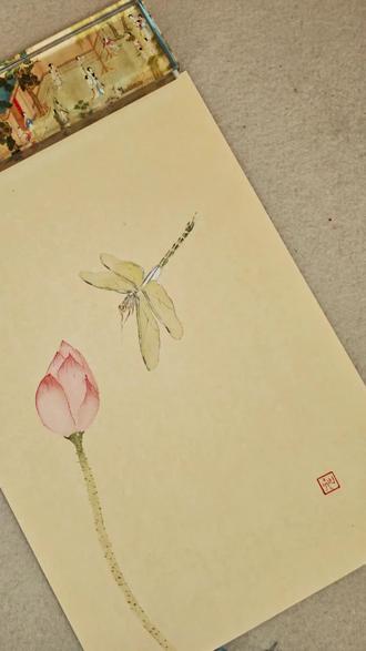 零基础国画教程,教你画蜻蜓 哈喽宝子们,今天又是一期教学视频,希望可以帮到你们哦,本期的内容就是蜻蜓稍微复杂一点,偏工笔的画法,多练几遍一定可以的!#零基础学画画 #没骨画 #国画 #零基础国画教学 #国画教程