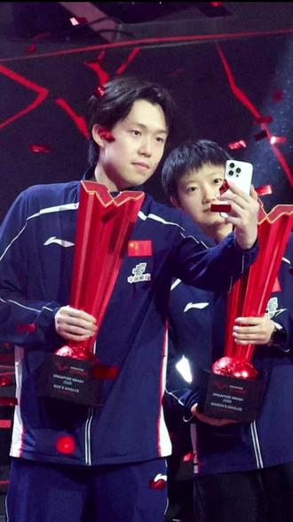 心理委员这次新加坡大满贯我可太得劲了#孙颖莎 #王楚钦 #新加坡大满贯 #冠军合照