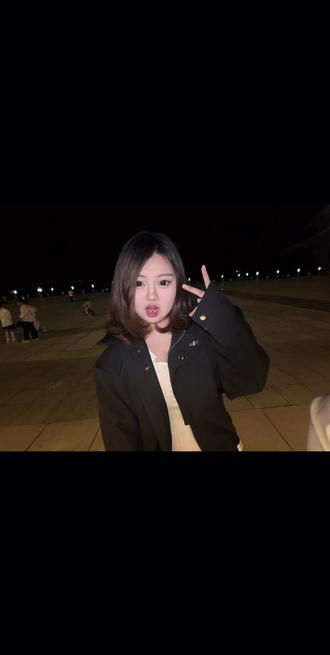 在骂我吗 听不懂 感觉像小狗撒娇