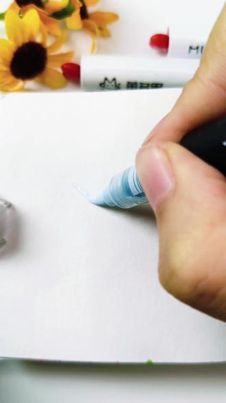 手残党也能画的治愈小雪花❄️表情包,还想看什么?
#表情包简笔画 #创作者中心 #创作灵感 #零基础学画画#画画