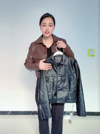 绵羊皮外套手感摸起来软软乎乎的,上身也很舒服。#绵羊皮 #绵羊皮皮衣 #外套 #绵羊皮外套