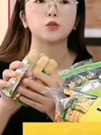 粗粮夹心米果糙米卷能量棒零食小吃食品充饥#米卷 #零食分享