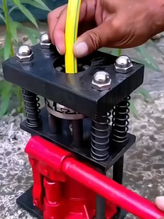 压管机农用打药机液压钳喷雾接头钢铜套水高压氧气胶管扣压紧机器#五金工具 #小型手动压管机#高性能实用工具 #厂家直发 #好东西一起分享