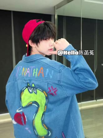 “如果全世界都指着你那我带你去吃刘文祥”#陈奕恒 #陈菡菟 #紫薯精 @抖音创作小助手