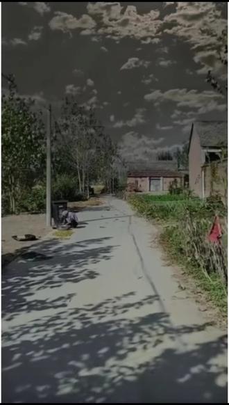 父母不在旁边,姐姐被异物卡住,一岁多妹妹立刻跑去叫爸爸。#妹妹救姐姐后续#妹妹尖叫呼救救下卡喉姐姐#姐妹暖心瞬间#镜头下的一幕#海姆立克急救法