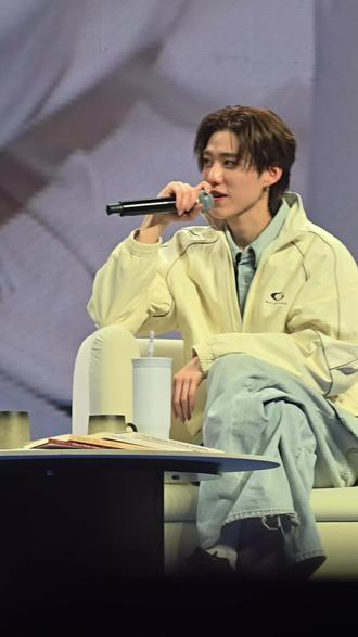 老妈发国宴了啊啊啊!!!撒娇五连某人听见了没有!!!!
#ppkritt #pp上海见面会 #bkpp