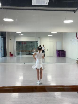 拉丁girl #别练了再练进国家队怎么办 #拉丁舞比赛💃 一次拉丁比赛,多少拉丁素材。平日里练舞,母女关系受到影响,多少爱恨情仇😀😀