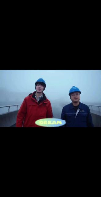 哥哥的纪录片《凌探未来》,正式上线#向全世界安利张凌赫 #电工张哥 #致敬电力工人 张工厉害哦@张凌赫