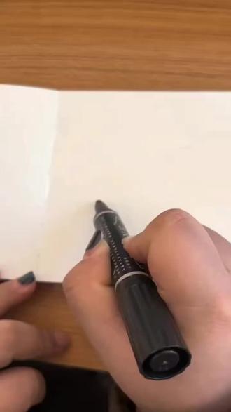 拿起画笔,打造你的专属坦克,快来解锁简笔画里的“陆地小霸王”#简笔画坦克 #美术#新年骉舞马力全开 #雅熙艺术文化中心