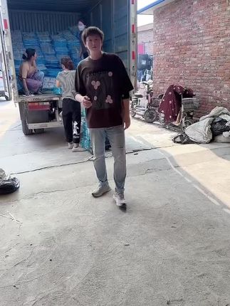 天津好吃的太多了,天津老帆布凉席太凉快了,点开视频左下角入手两条吧#工厂实拍视频 #亮亮#亮亮纺织