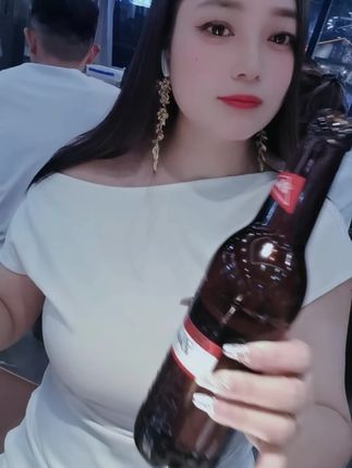 "如果事事都如意,那就不叫生活了,睡前原谅一切,醒来不问过往" #吴哥窟 #微熏的感觉 #故事与酒 @DOU+小助手